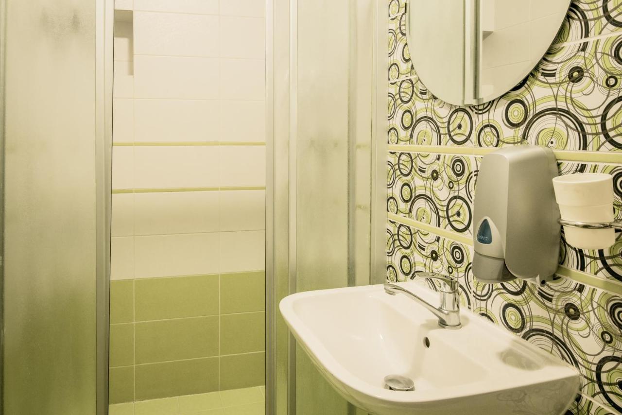 Habitación Doble con baño compartido - 1 o 2 camas